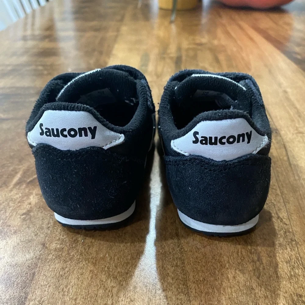 Saucony Sneakers Black - Toddler Size 5 - Picture 3 of 6
